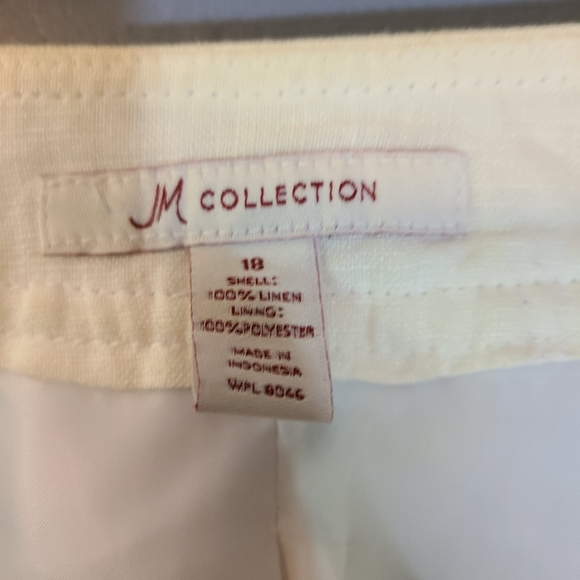 JM collection 100% linen suit with floral accent - Picture 3 of 10